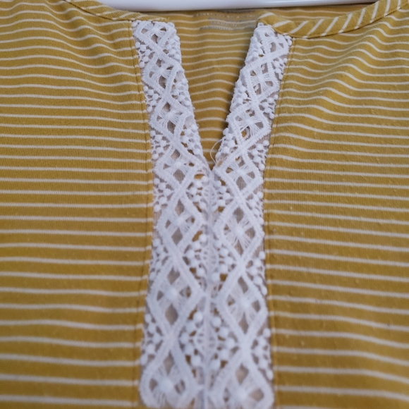 Blouse - Picture 2 of 5